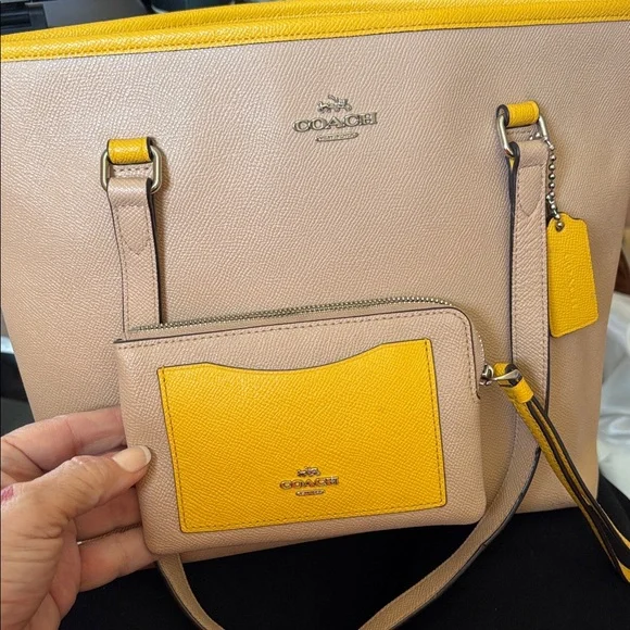 Coach City Tote C1757-F59855 Taupe & Yellow Tote Bag w Matching Wristlet - Picture 4 of 14
